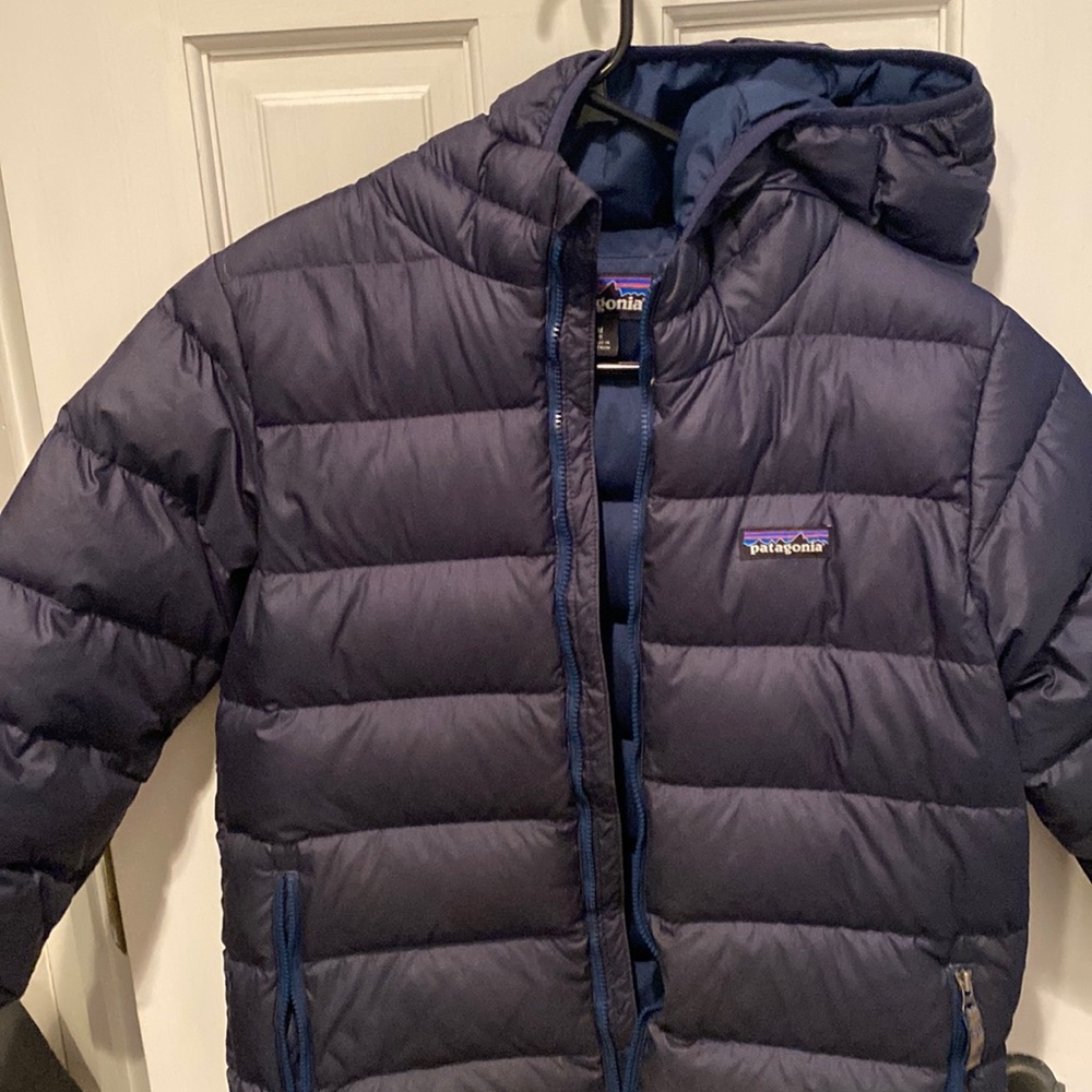 Boys Patagonia down puffer hoodie